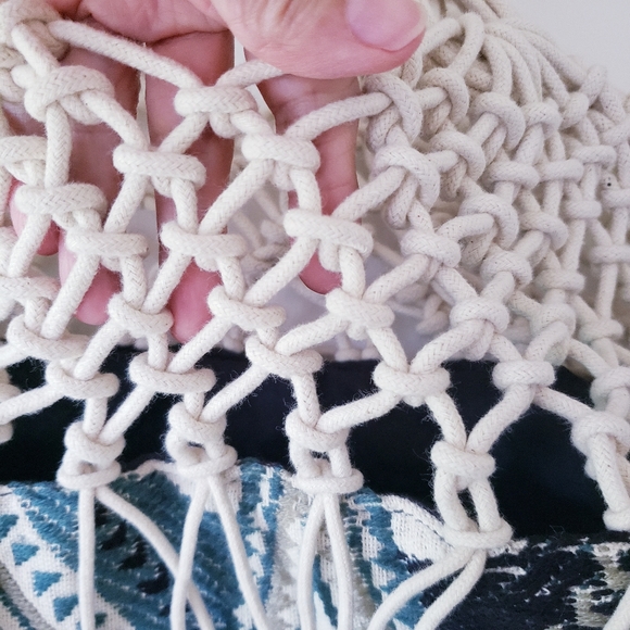 A & B America and Beyond Bohemian Fringe Shoulder Bag - Picture 7 of 14